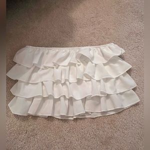 ruffled strapless top